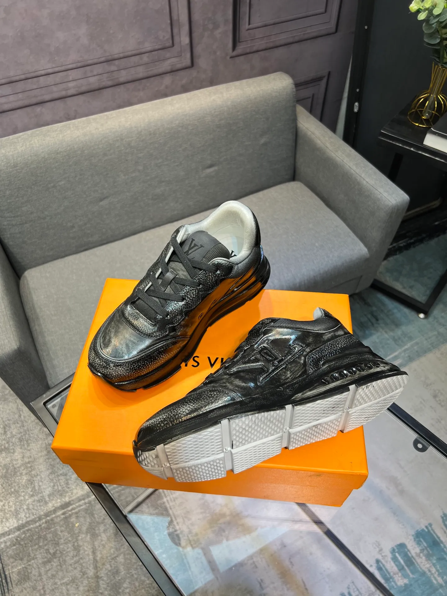 Men's Men's Shoes💰880 LV | Louis Vuitton 2025𝐬𝐬 New Spring and Summer Styles for Couples, Men's Styles Available First. The counter features the latest casual shoes. Hard goods are new🆕 ❥Purchase level! Full of high-end feel! A popular model among bloggers at home and abroad, it’s retro and fashionable and looks amazing on your feet! Wear a lot of happiness! Mainly recommended model on the official website★ ▪️Upper: Original custom-made imported calfskin fabric ▪️Inner lining: breathable gauze imported from Italy ▪️Outsole: rubber foam ➕tpu high-end outsole ▪️Shoe size: 36-44 (customized for 45 and 46)